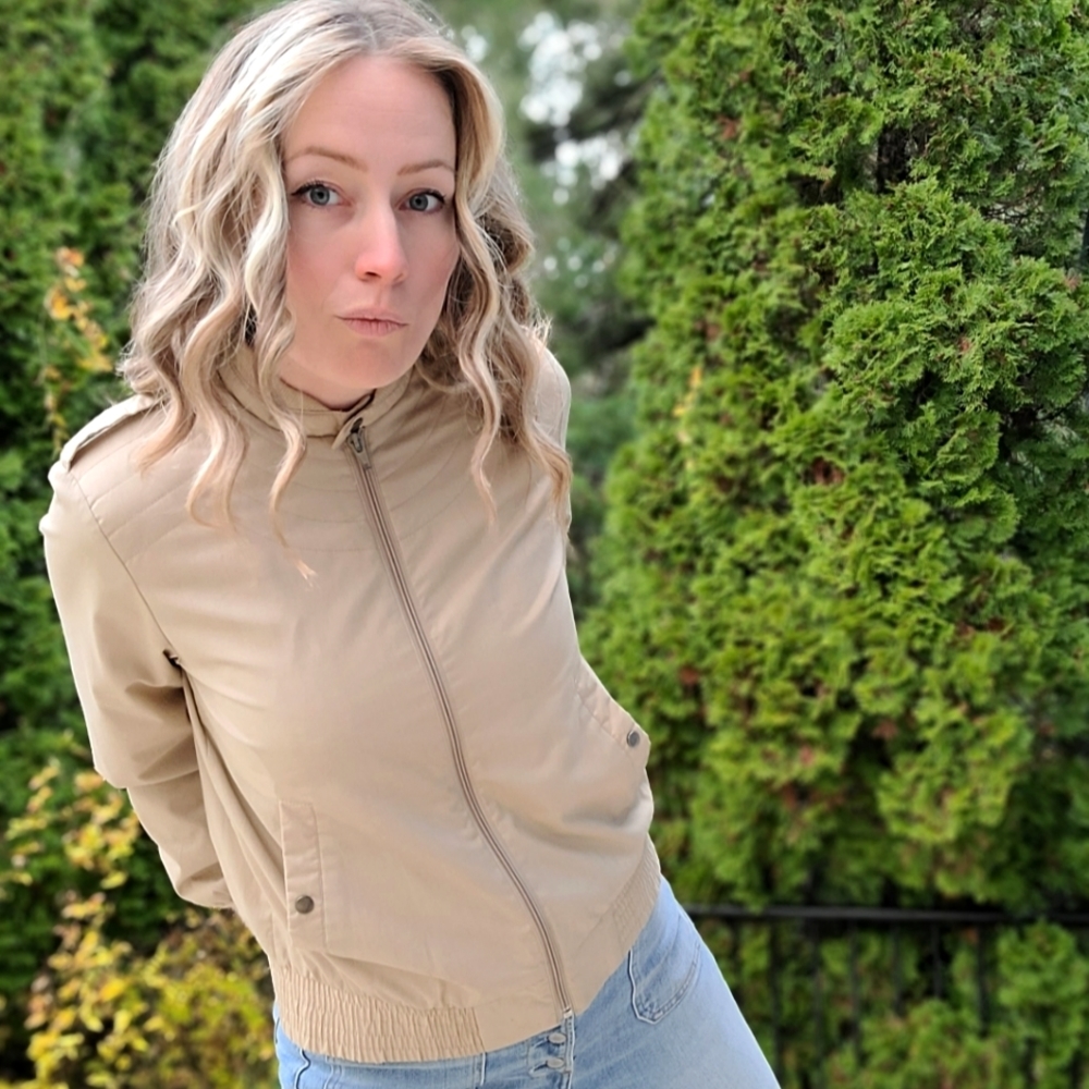 Vintage 80s Mod Tan Jacket w/ Shoulder Straps Cool Stitching Mock Neck Bomber S - Picture 2 of 14